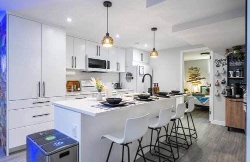 Northeast Edmonton Apartment | Art, comfort, and fun just 15 minutes to downtown and steps from shops