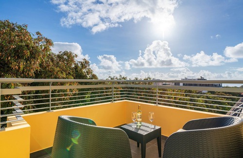 Sao Goncalo Apartment | Art Deco Apartments - 3A