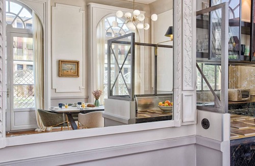 Cabourg Apartment | Art Deco Elegance in Cabourg, steps from the beach, private parking