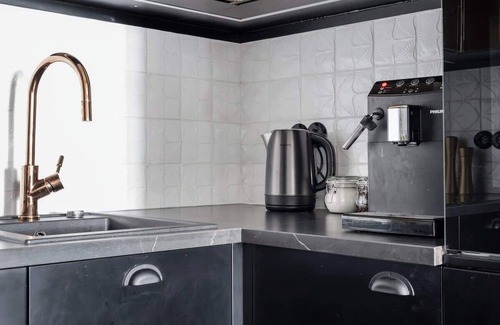 Kazimierz Apartment | Art-Filled Chic Flat in the Jewish Quarter