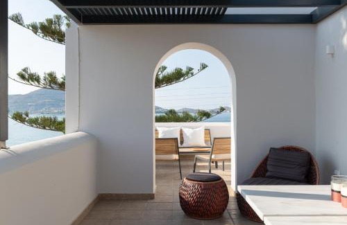 Naousa Apartment | ART GROUP LIVING