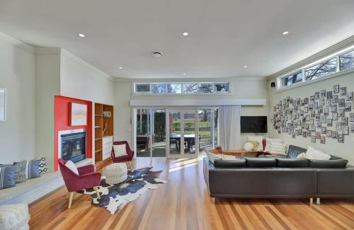 Orange House | Art House on Anson - Artistic Haven, Spa, Pets