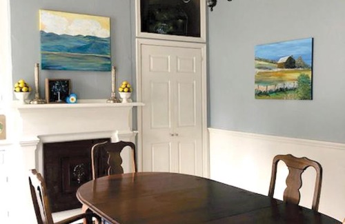 Orange House | Art House on Main