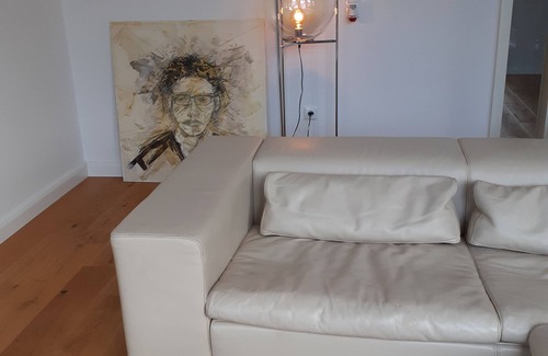 Oldenburg Apartment | Art over the roofs in the Dobbenviertel