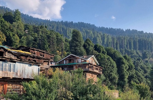 Manali Villa | ART Village Naggar - Entire Kathkuni Villa