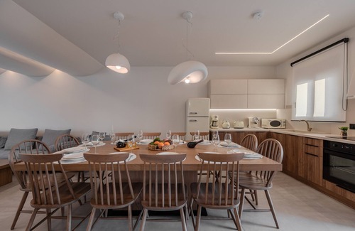 Rethymno Villa | ArtCotel luxury villa,near beach and all amenities