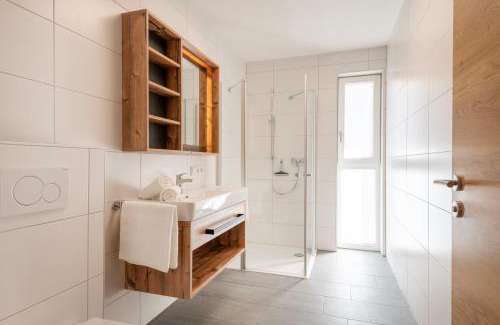 Bach Apartment | Artemis Lodge