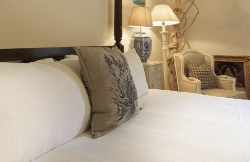 Mangotsfield House | Artisan Hall: 4BD Stunning Grandeur in Cotswolds