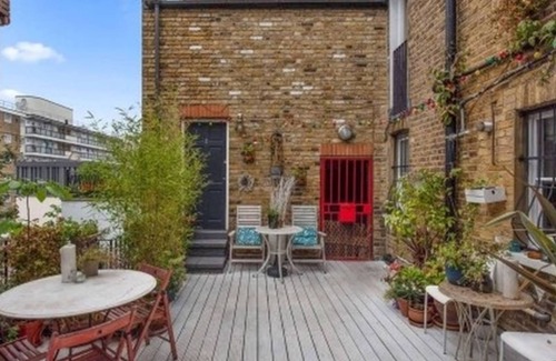 Hoxton Apartment | Artist home central london