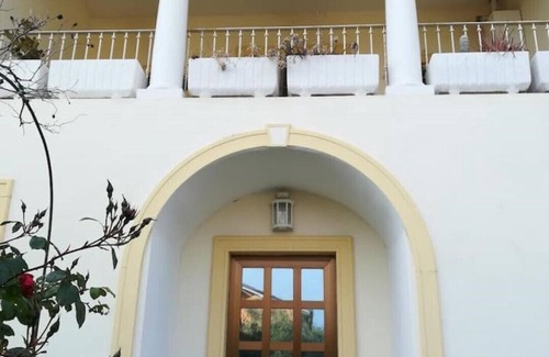 Massarosa Apartment | Artist's House