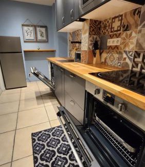 Douai Villa | Artiste