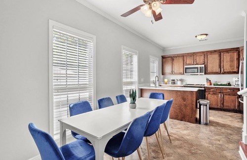 Ocean Springs House | Artistic Downtown Ocean Springs Stay | Walk to Beach!, Speakeasy Game Room!, Fire Pit!, Golf Cart!