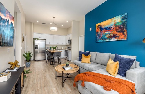 North Park Apartment | Artistic + FastWi-Fi + Parking + Pets + EV Charging!