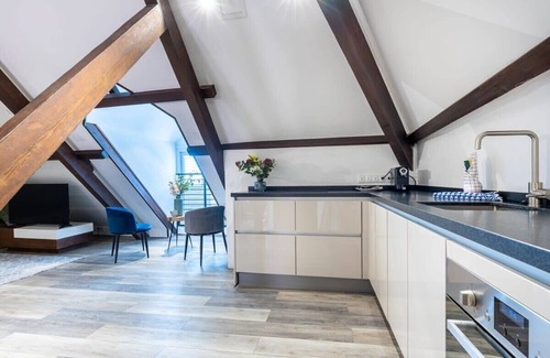 Pietermaai District Apartment | Artistic Townhouse at Wilhelmina Square Willemstad