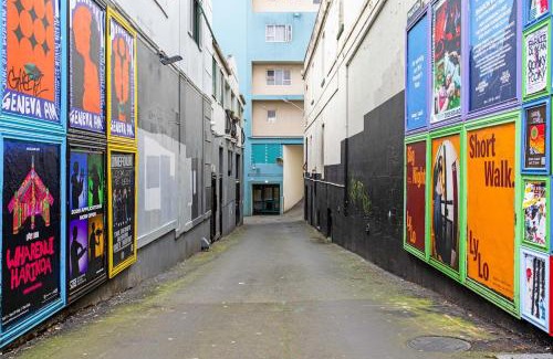 Newton Apartment | Artists Retreat in the Heart of the City 1 BR BA