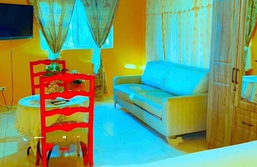 Punto de Oro House | ARUBA COZY Home Charming 1-bedroom house with WiFi AC in pleasant Tanki Leendert