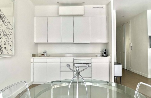 Cannes City Centre Apartment | Arundel Croisette - 100m Beach Palais - Free Parking AC Fibre