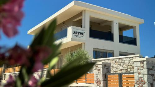 Archipolis Villa | ARYVE Boutique Villa mit Akropolis- und Meerblick, Infinity-Pool und Designer-Interieur