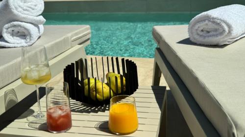 Archipolis Villa | ARYVE Boutique Villa mit Akropolis- und Meerblick, Infinity-Pool und Designer-Interieur