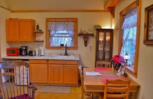 Fredericksburg Cottage | Aschenputtel Cottage (#4)