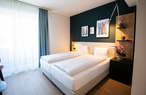 Ascona Hotel | Ascona Lodge, Pool & Garden Retreat