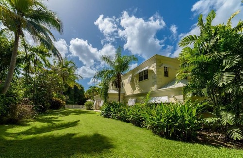 Gibbes Villa | Ascot 3 Villa by Fantasia Villas