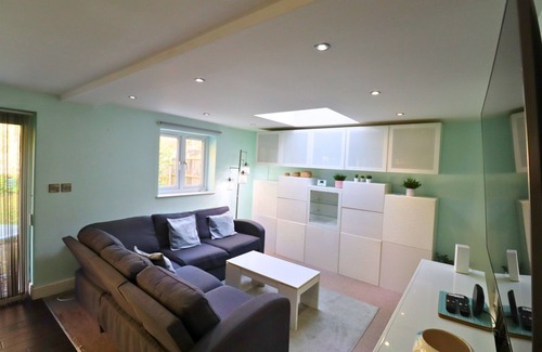 Ascot Ski Chalet | Ascot Spacious 5-Bedroom House
