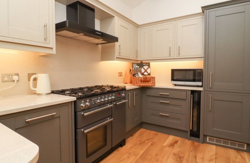 Bell Busk Cottage | ASH COTTAGE, with a garden in Gargrave