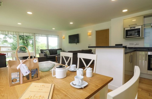 Carnon Downs Cottage | ASH, family friendly, with open fire in Truro