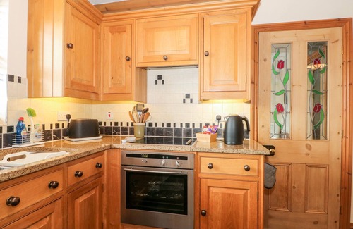 Holywell Cottage | ASH FARM COTTAGE, romantic, character holiday cottage in Caerwys