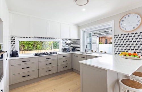 Soldiers Point House | Ash Haven, 19 Ash St - views, pool, air con, boat parking, Wi-Fi