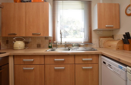 Loch Eck Cabin | Ash Lodge – Romantic Log Cabin, with Hot Tub, Sleeps 2