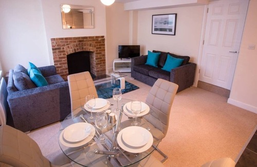 Wantage Apartment | Ashbrook Mill St Summ