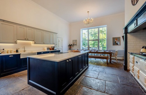 Beccles House | Ashmans Hall - Nine Bedroom House, Sleeps 23