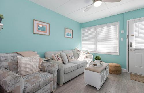 Cape May - Wildwood Apartment | Ashore Beach Retreat-1BR 1BA with pool, parking, 1 & half block to Beach & Boardwalk, Morey's Pier