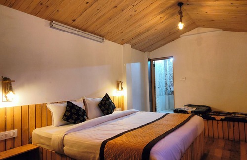 Satbunga Hotel | Ashtapad Saamaayik Resort