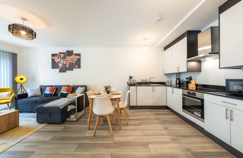 Staines Apartment | Ashview 6 - Windsor - Free Parking