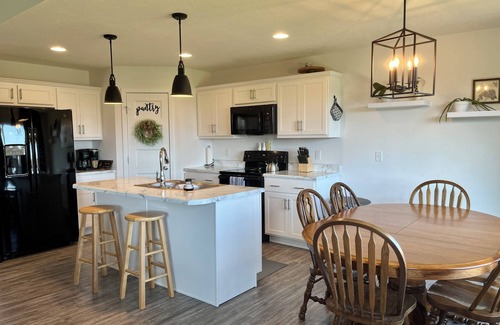Springfield House | Ashwood Gables: A Taste of Home. Full Fence,