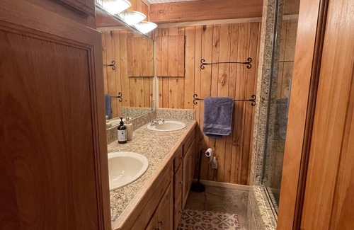 Allenspark Cabin | Aspen Leaf Cabin located in a peaceful rock canyon with a creek and solitude