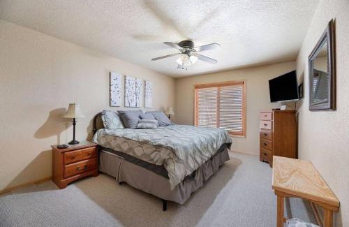 Lead House | Aspen Lodge-5 Bedroom, 5 Full Baths with Hot Tub!