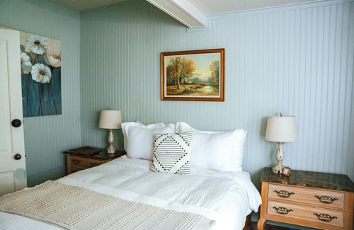 Etna Bed & Breakfast | Aspen Room