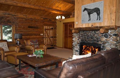 Moose Wilson Road House | Aspen's Lodge