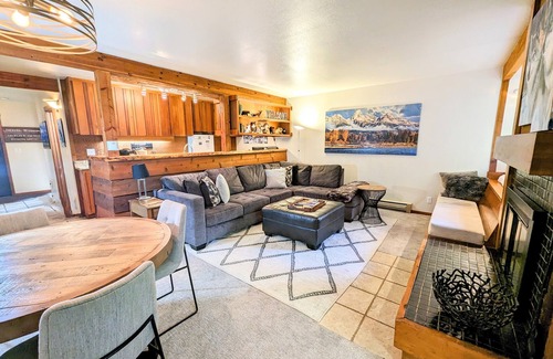 Moose Wilson Road Condo | Aspens-Beautiful mountain condo in great location!