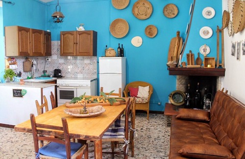 Sennori House | AssuRíu, villa 10 minutes from the sea