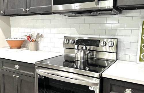 Judson House | Astonishing Averill GVL!