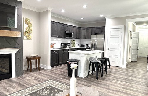 Judson House | Astonishing Averill GVL!