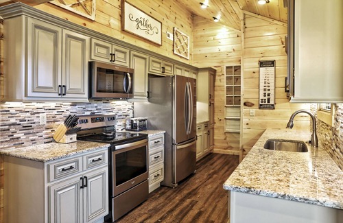 Chalet Village North Cabin | ASTONISHING Luxury Cabin! Majestic VIEWS! Theater! Fire Pits! HUGE Decks Hot Tub