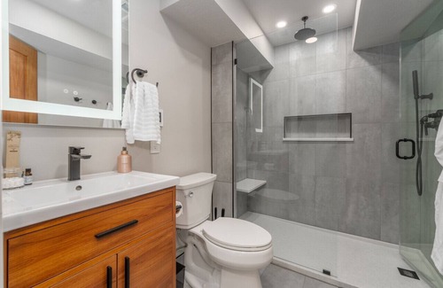 Sioux Falls House | Astoria on Yellowstone - Luxury Sioux Falls Retreat