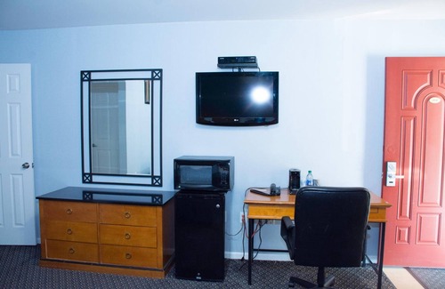 Howell Hotel | At 9 Motel
