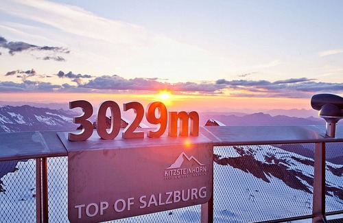 Bruck an der Grossglocknerstrasse Villa | Beautiful villa for 5 guests with WIFI, TV and balcony